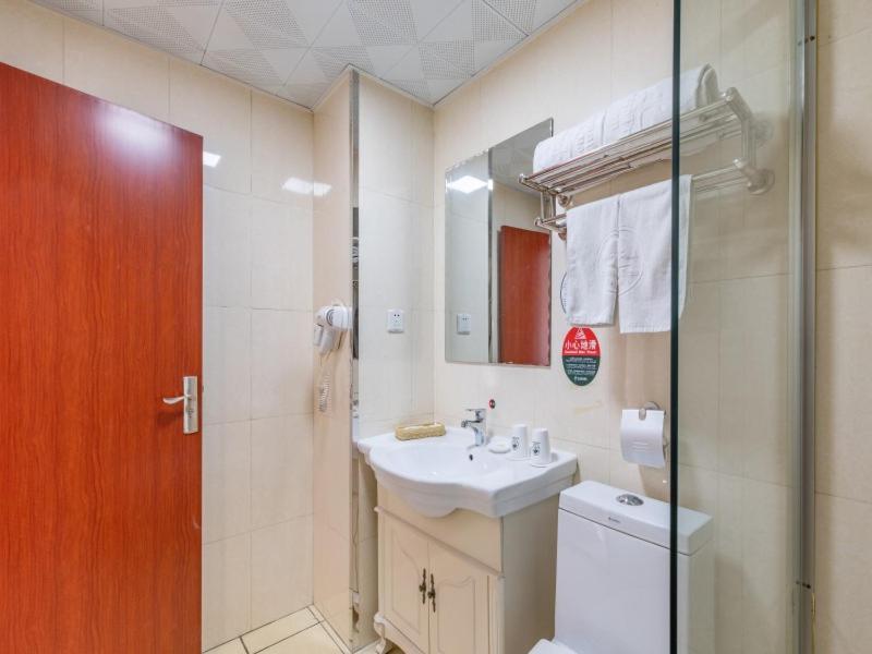 Greentree Inn Liaoning Dalian Development Zone Jinma Road Pedestrian Street Express Hotel מראה חיצוני תמונה