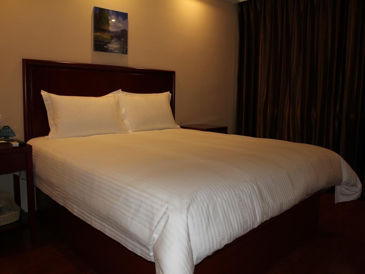 Greentree Inn Liaoning Dalian Development Zone Jinma Road Pedestrian Street Express Hotel מראה חיצוני תמונה