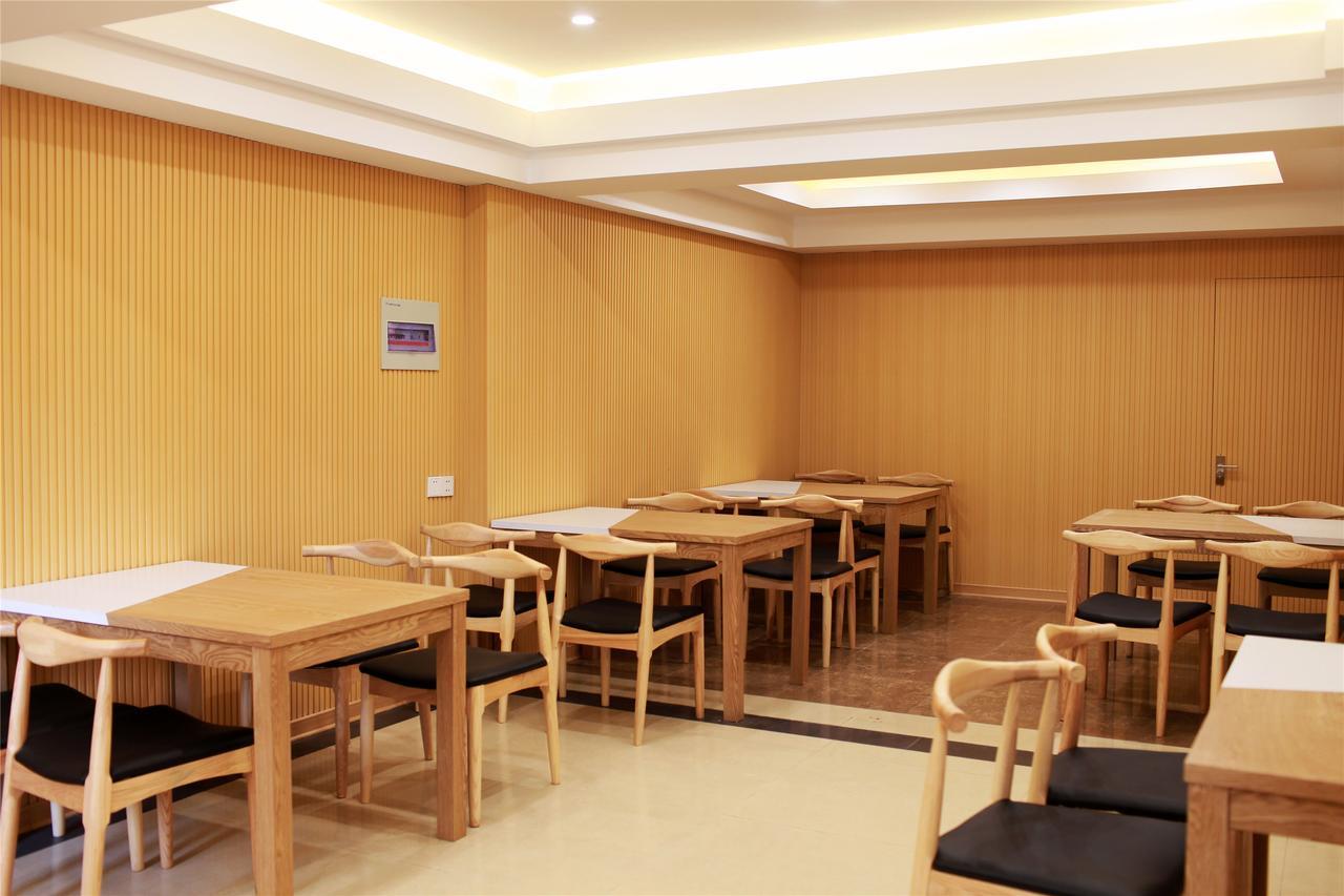 Greentree Inn Liaoning Dalian Development Zone Jinma Road Pedestrian Street Express Hotel מראה חיצוני תמונה