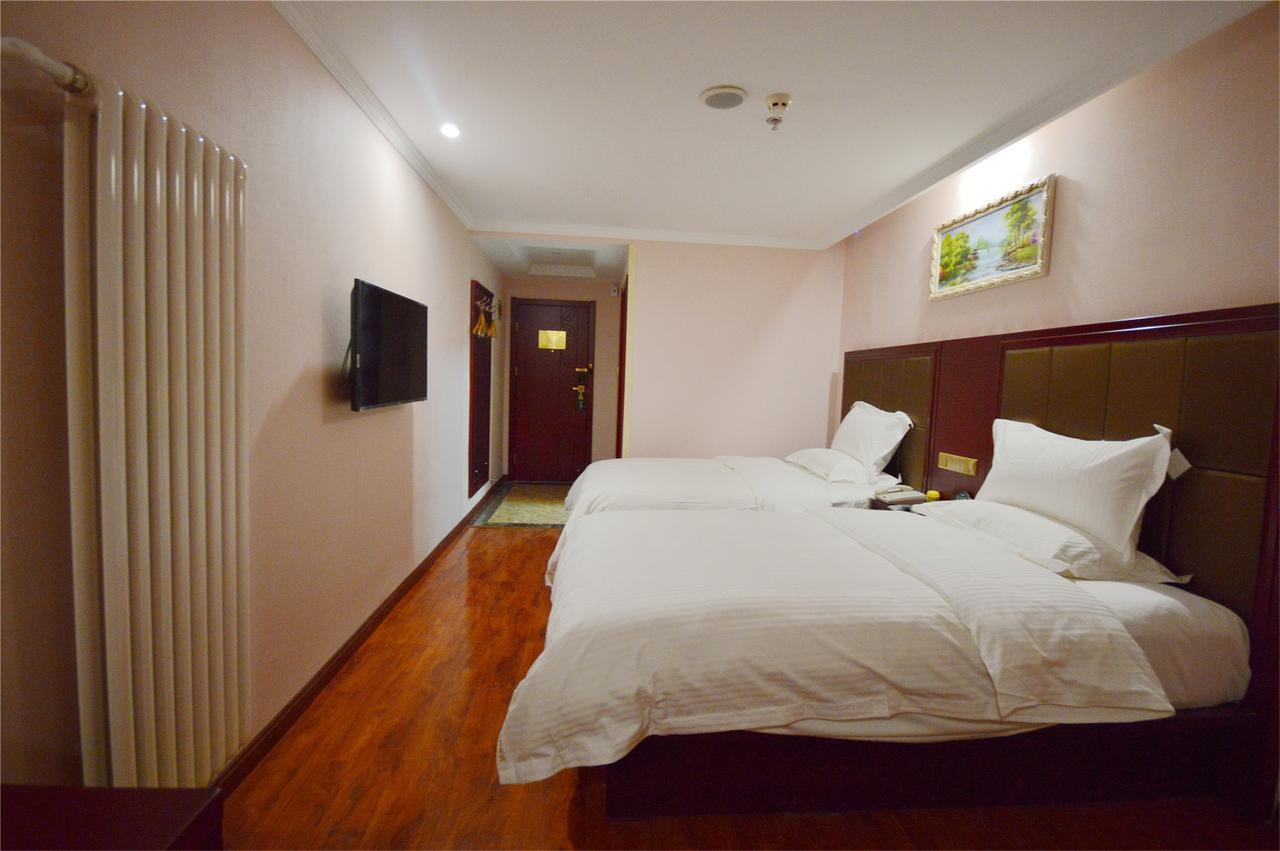 Greentree Inn Liaoning Dalian Development Zone Jinma Road Pedestrian Street Express Hotel מראה חיצוני תמונה