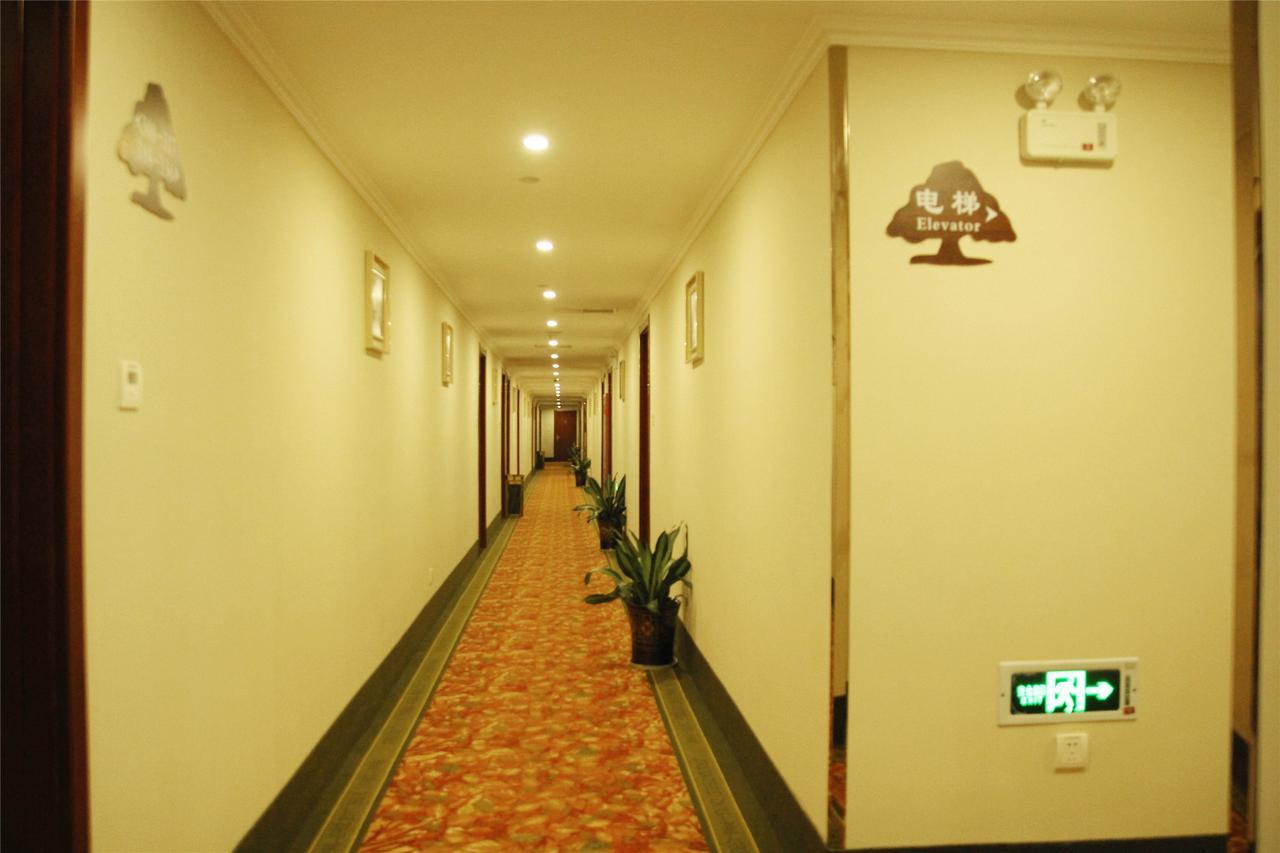 Greentree Inn Liaoning Dalian Development Zone Jinma Road Pedestrian Street Express Hotel מראה חיצוני תמונה