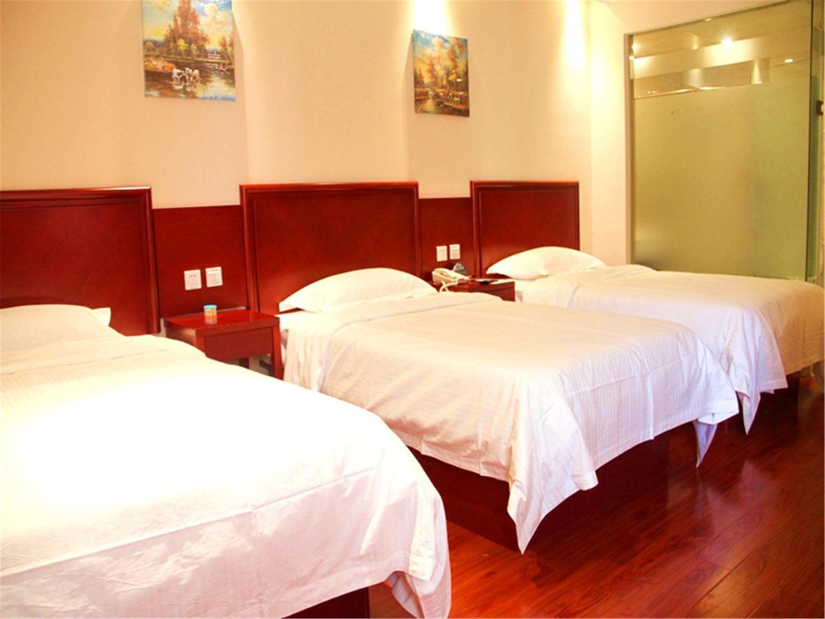 Greentree Inn Liaoning Dalian Development Zone Jinma Road Pedestrian Street Express Hotel מראה חיצוני תמונה
