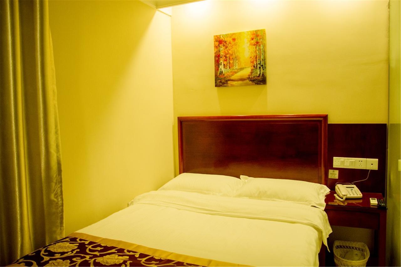 Greentree Inn Liaoning Dalian Development Zone Jinma Road Pedestrian Street Express Hotel מראה חיצוני תמונה